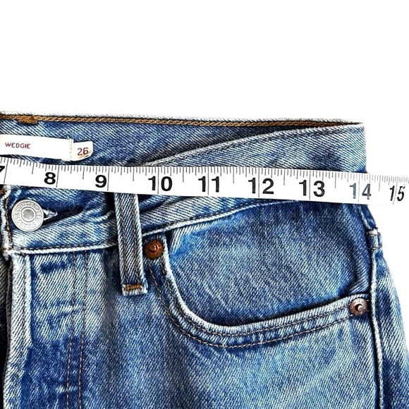Levi's Women's Wedgie Fit Ankle Jeans - Picture 12 of 14